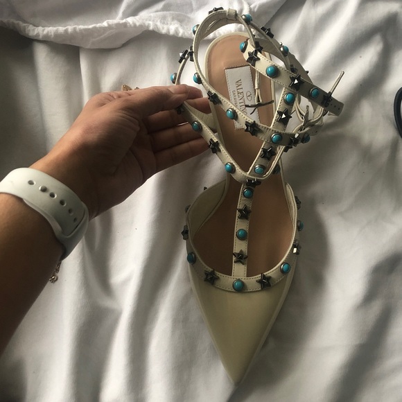 Brand new never worn Valentino High Heels - Picture 2 of 4